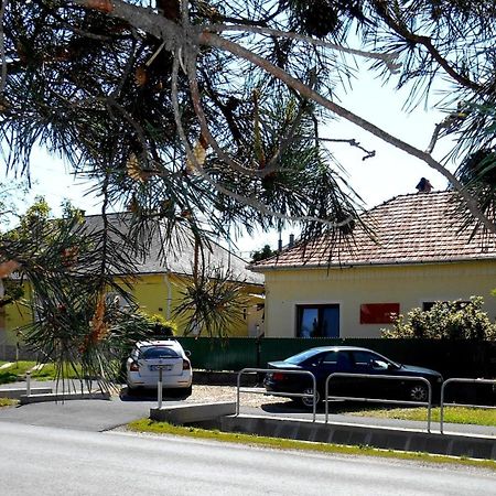 Gyöngyszem Vendégház Eger Extérieur photo
